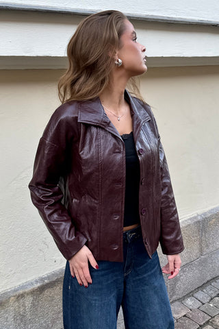 Billie Jacket in Bordeaux · effortless scandi jacket for women from ITS MAY