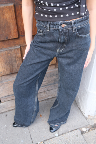 Palmira Baggy Jeans in Black · effortless scandi jeans for women from ITS MAY