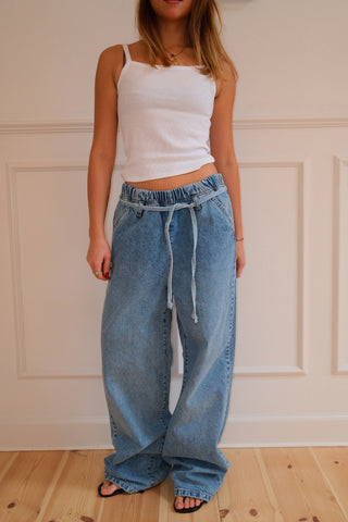 Alessia Baggy Jeans in Blue · effortless scandi jeans for women from ITS MAY