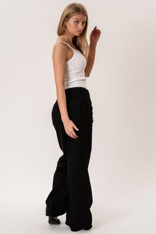 Amadea Jeans in Dark Grey · effortless scandi jeans for women from ITS MAY