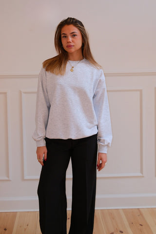 Haliey Basic Crewneck in Light Grey · effortless scandi crewneck for women from ITS MAY