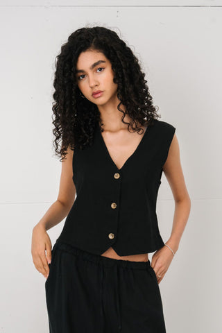 Elle Vest in Black · effortless scandi vest for women from ITS MAY