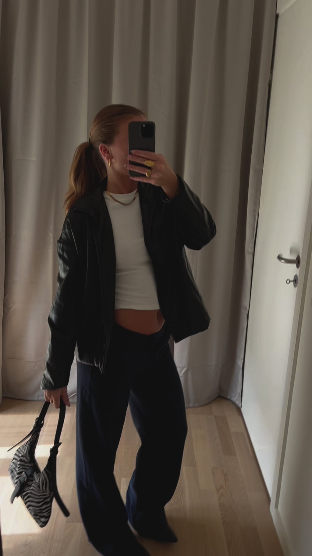 Low Waist Suit Pants in Navy · effortless scandi pants for women from ITS MAY